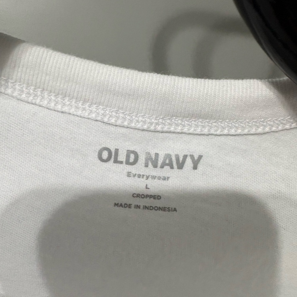 Old Navy White Cropped Tee - Everyday Crew - Picture 2 of 2